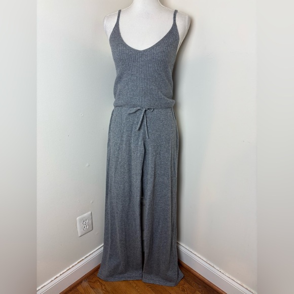 Rumored Wide Leg Knit Pants Two Piece Lounge Set In Charcoal Medium Size NWT - Picture 4 of 12